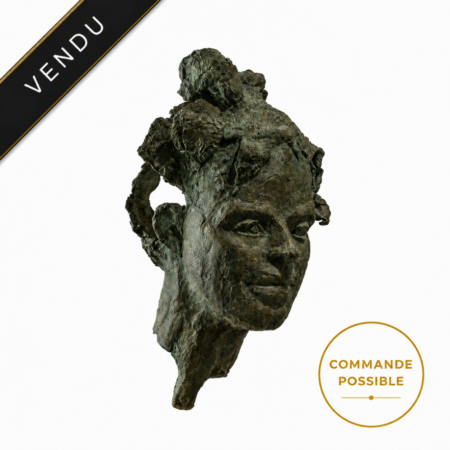 Face à la mer sculpture en bronze de Nathalie Soulet réalisée à partir d’un portrait inspiré par l’océan